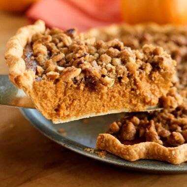 Ultimate Pumpkin Pie With Pecan Streusel Topping